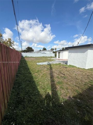 1014 W 66th St, Hialeah, FL 33012