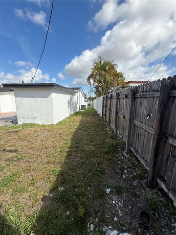 1014 W 66th St, Hialeah, FL 33012