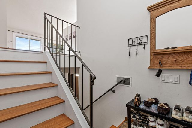 804 Seal Street, Saint Paul, MN 55114