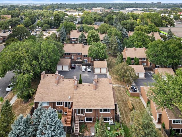 804 Seal Street, Saint Paul, MN 55114