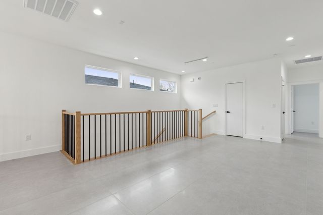 4031 Brundrette Street, Dallas, TX 75212