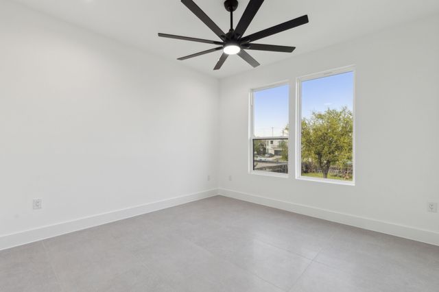 4031 Brundrette Street, Dallas, TX 75212