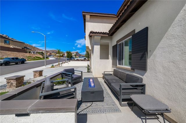 30608 Expedition, Winchester, CA 92596