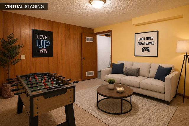 917 Annagladys Drive, Y-2, Worthington, OH 43085