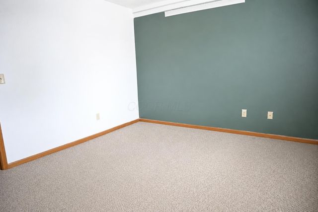 917 Annagladys Drive, Y-2, Worthington, OH 43085