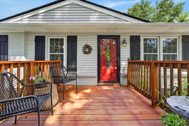 1304 Breeze Ln, Clarksville, TN 37040