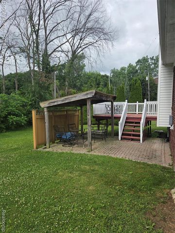 32010 N Oakcrest Drive, Chesterfield, MI 48047