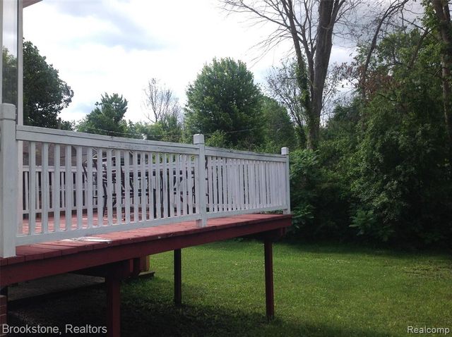 32010 N Oakcrest Drive, Chesterfield, MI 48047