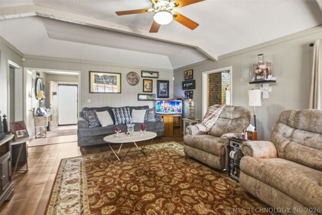 543 Meadowood Drive, Broken Arrow, OK 74011