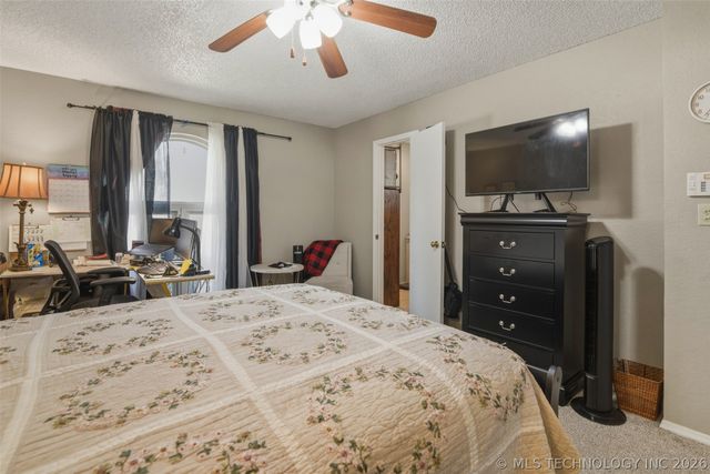 543 Meadowood Drive, Broken Arrow, OK 74011