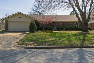 543 Meadowood Drive, Broken Arrow, OK 74011