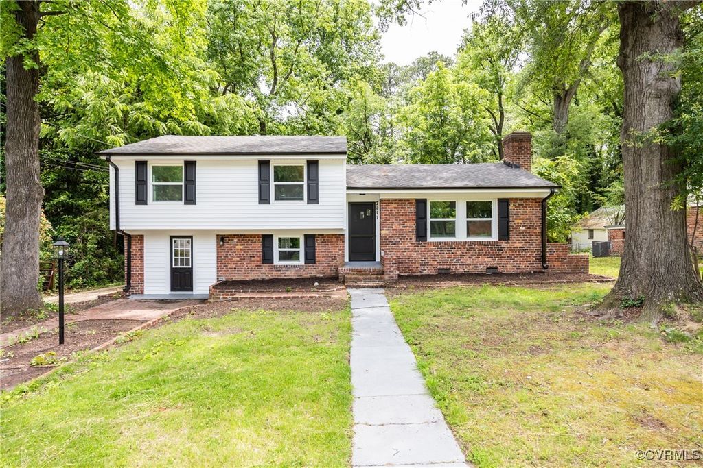 7111 Stoneman Rd, Henrico, VA 23228