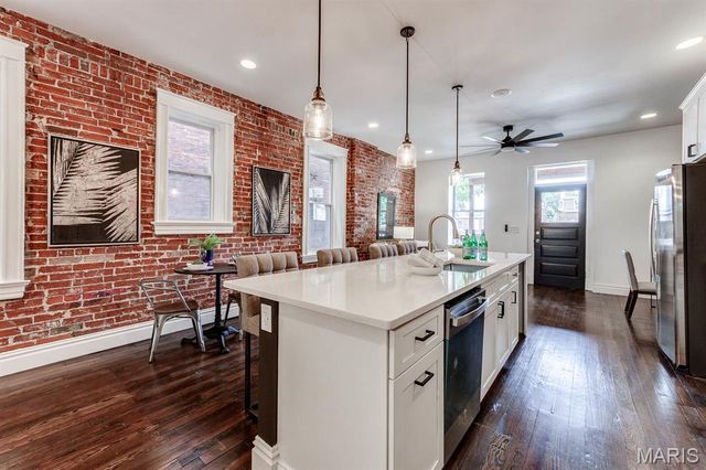 3437 Nebraska Avenue, St Louis, MO 63118