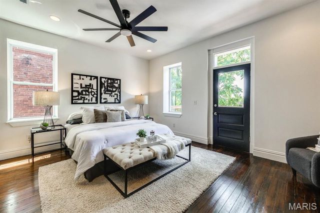 3437 Nebraska Avenue, St Louis, MO 63118