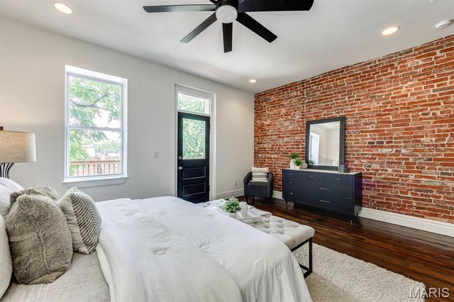 3437 Nebraska Avenue, St Louis, MO 63118