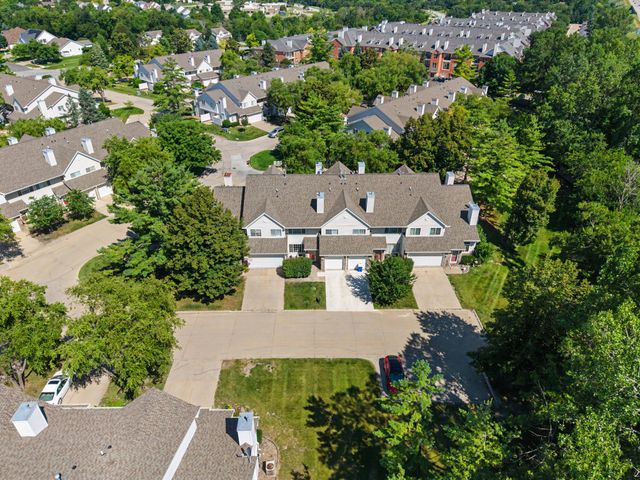150 S Prairie View Drive 502, West Des Moines, IA 50266