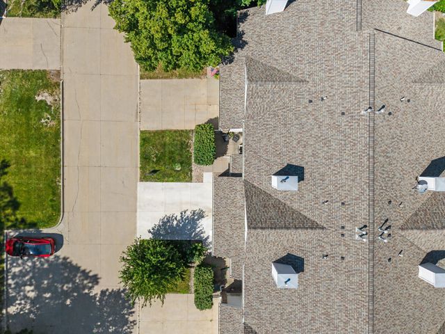 150 S Prairie View Drive 502, West Des Moines, IA 50266
