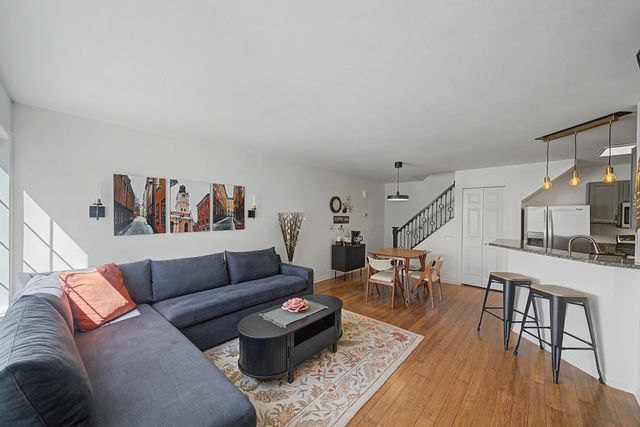 150 S Prairie View Drive 502, West Des Moines, IA 50266