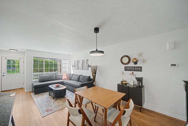 150 S Prairie View Drive 502, West Des Moines, IA 50266