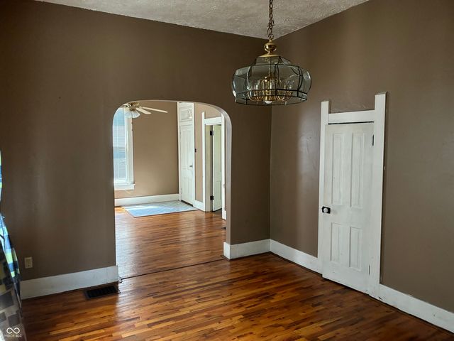 1442 Wayne Street, Noblesville, IN 46060