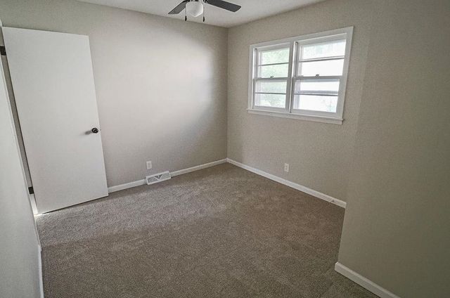 2538 W Columbine Ln, Wichita, KS 67204