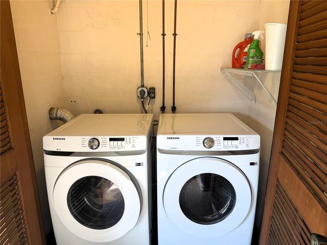 18 QUAILS RUN BOULEVARD 4, Englewood, FL 34223