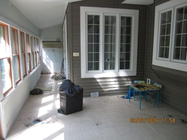 741 W Center Street, Douglas, MI 49406