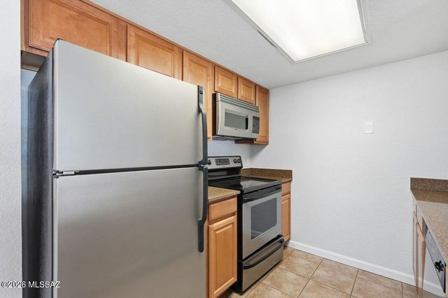 101 S Players Club Dr Apt 23202, Tucson, AZ 85745