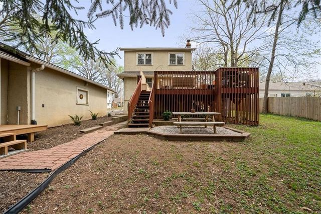 8330 Riggs Street, Overland Park, KS 66212
