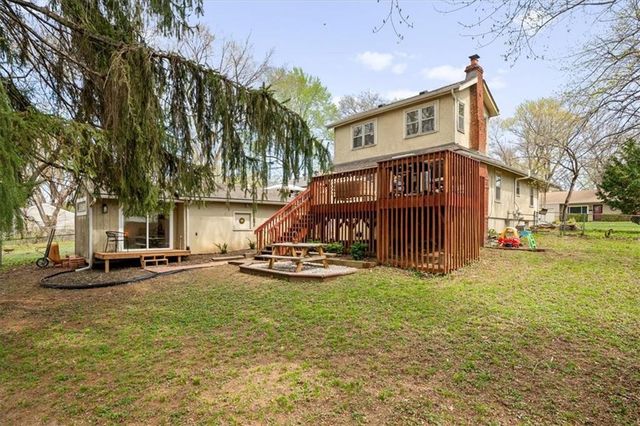8330 Riggs Street, Overland Park, KS 66212