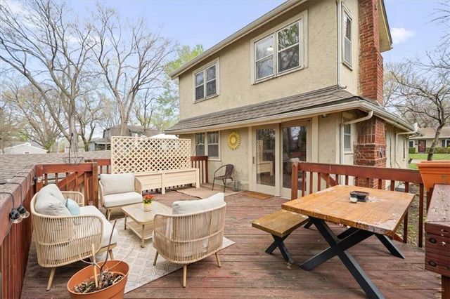 8330 Riggs Street, Overland Park, KS 66212