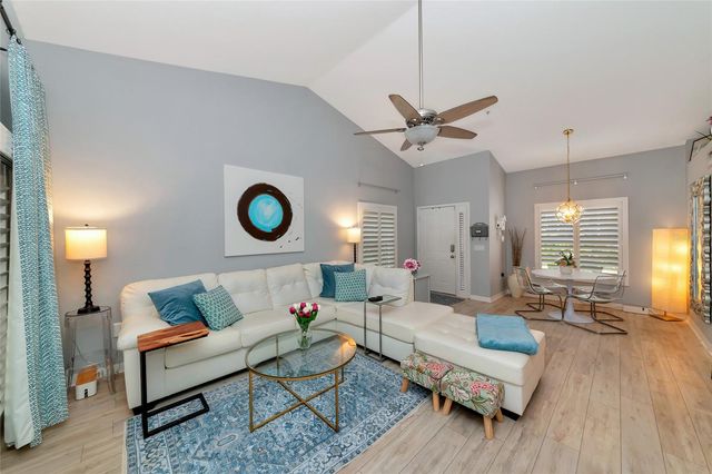 6835 FAIRVIEW TERRACE 6835, Bradenton, FL 34203