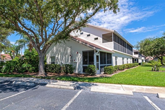 6835 FAIRVIEW TERRACE 6835, Bradenton, FL 34203