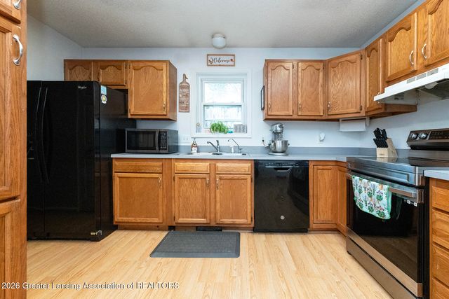 606 Locust Street, Dewitt, MI 48820