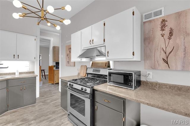 3436 Chippewa Street, St Louis, MO 63118