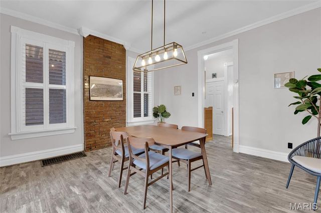 3436 Chippewa Street, St Louis, MO 63118