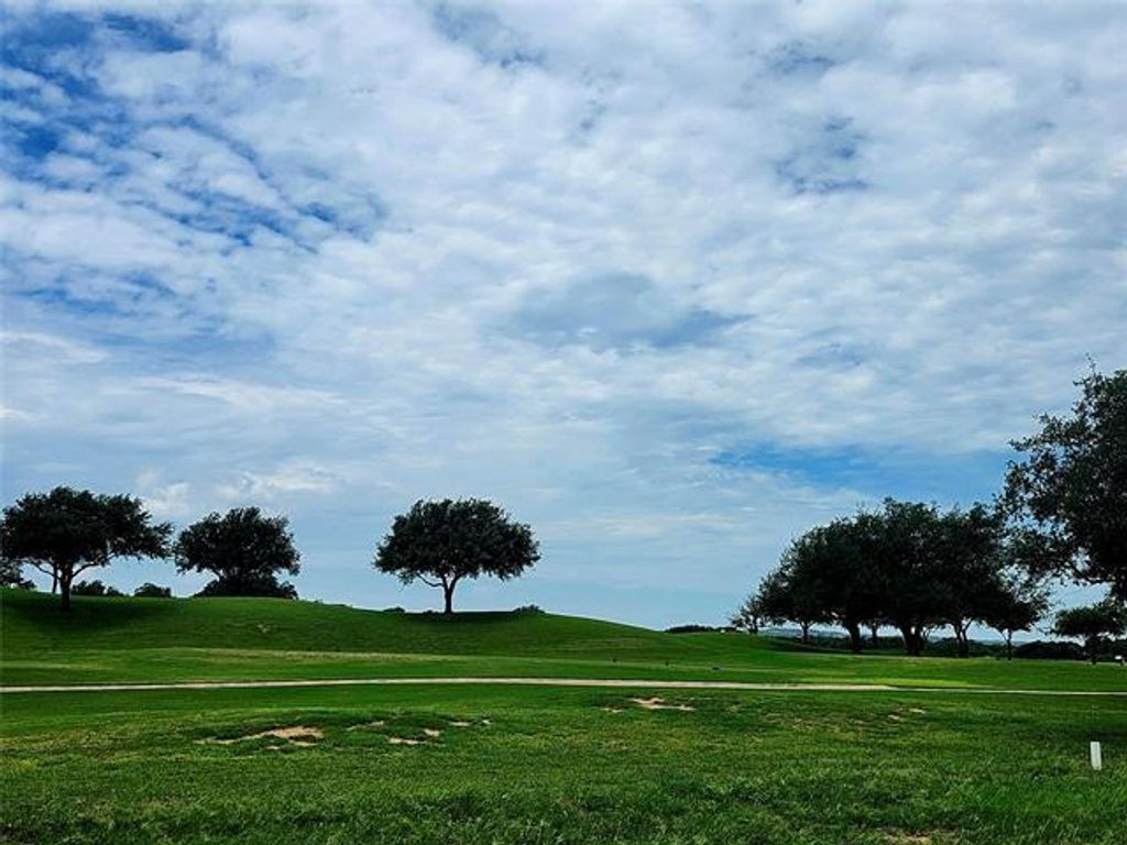 3317 Kahala Sunset DR, Spicewood, TX 78669