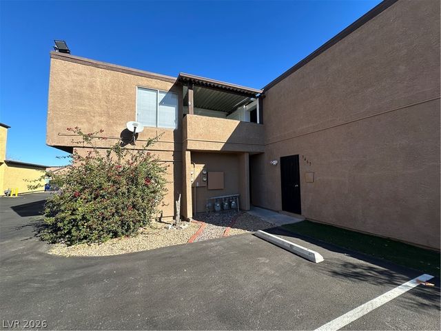 1467 Hialeah Drive D, Las Vegas, NV 89119