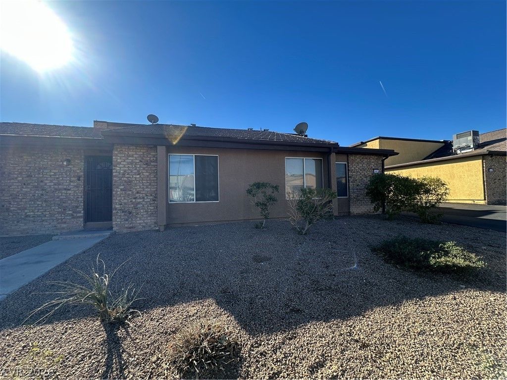 1467 Hialeah Drive D, Las Vegas, NV 89119