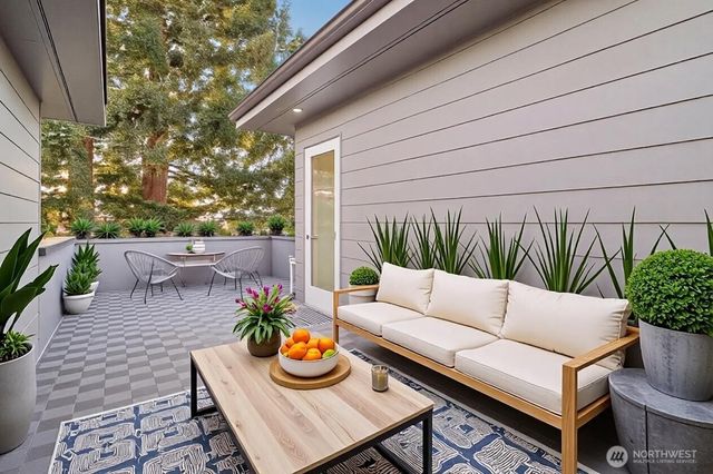 7207 12th Avenue NE, Seattle, WA 98115