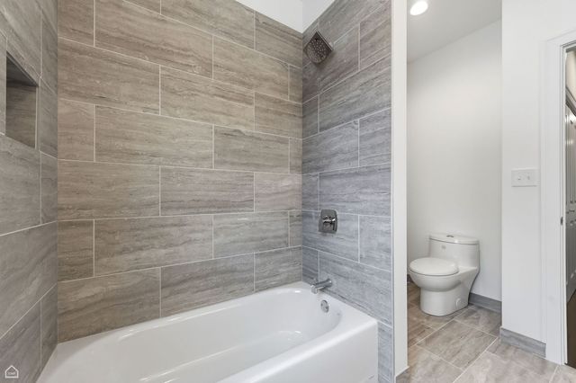 2832 W Wilcox Street, Chicago, IL 60612