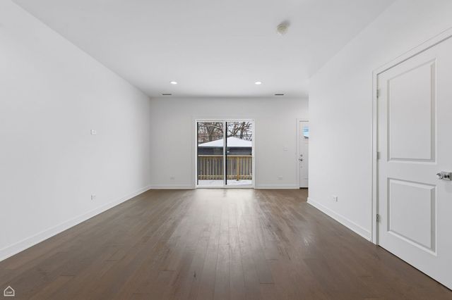 2832 W Wilcox Street, Chicago, IL 60612