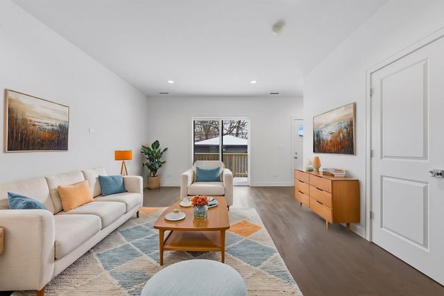 2832 W Wilcox Street, Chicago, IL 60612