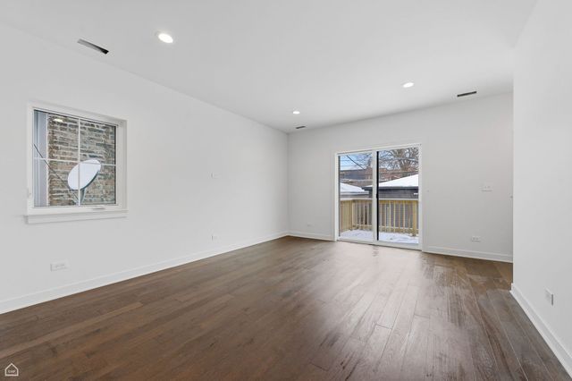 2832 W Wilcox Street, Chicago, IL 60612