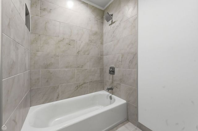 2832 W Wilcox Street, Chicago, IL 60612