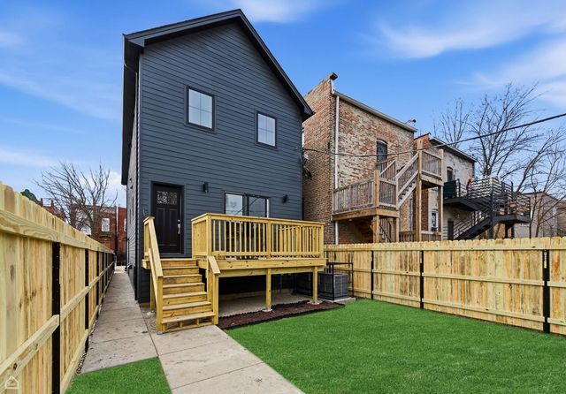2832 W Wilcox Street, Chicago, IL 60612