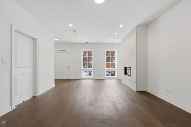 2832 W Wilcox Street, Chicago, IL 60612