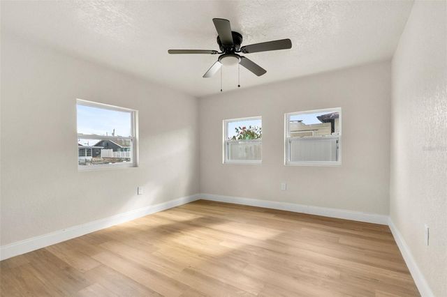 13804 VICTOR AVENUE, Hudson, FL 34667