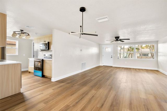 13804 VICTOR AVENUE, Hudson, FL 34667