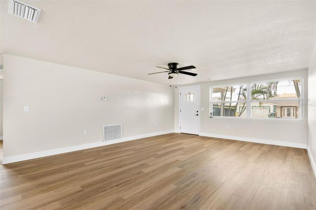 13804 VICTOR AVENUE, Hudson, FL 34667